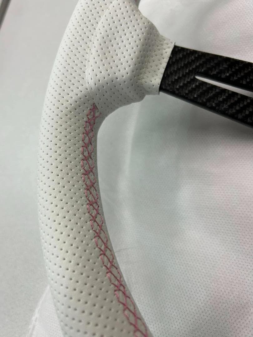 ら*る様 ステアリング ディープコーン ホワイト リアルカーボン 未使用 USD