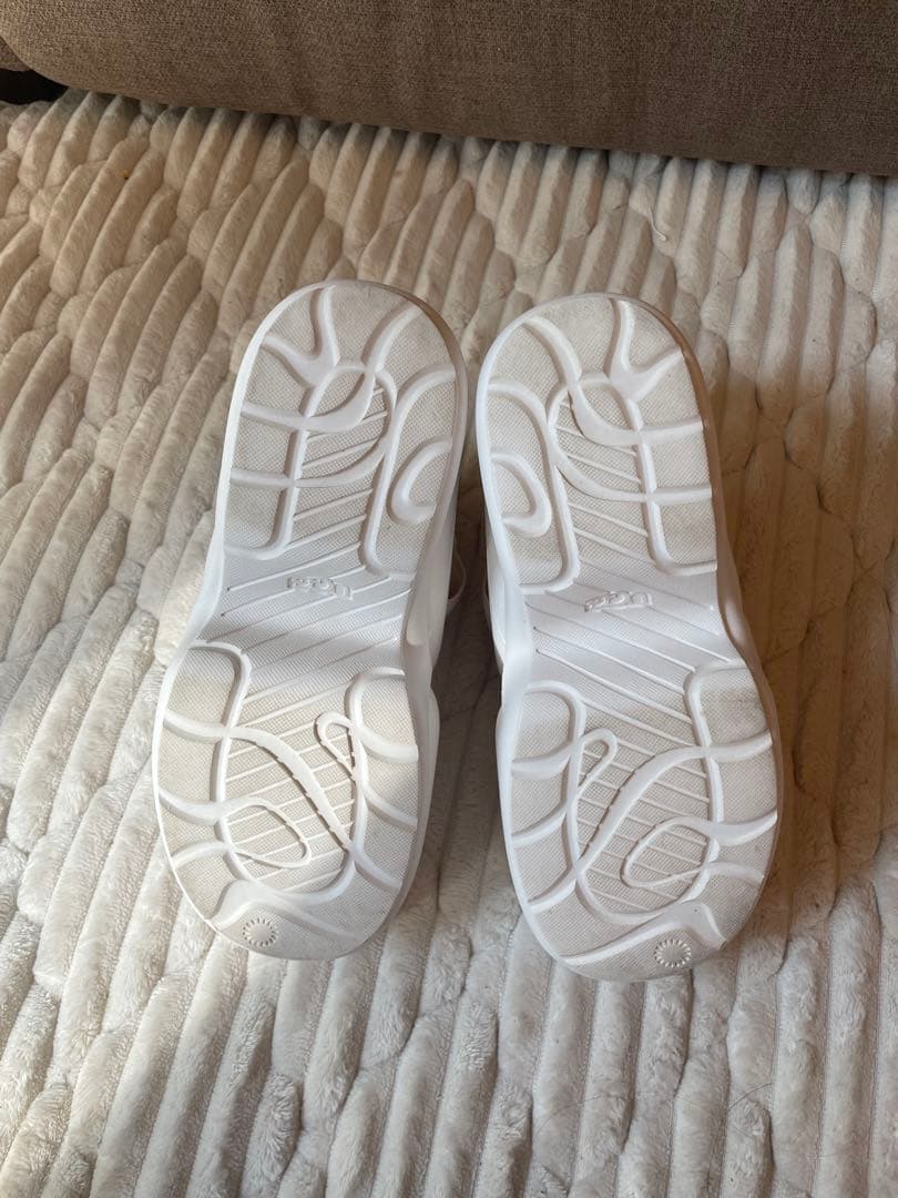 UGG Aww Yeah アーイヤー　US7 (24cm) レディース　サンダル