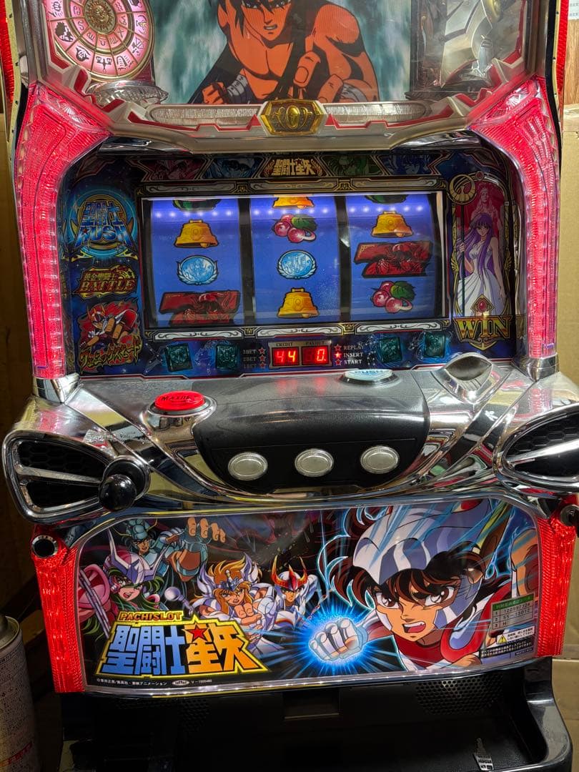 パチスロ聖闘士星矢ＫＫ（三洋）不要機付き　自宅まで発送OK