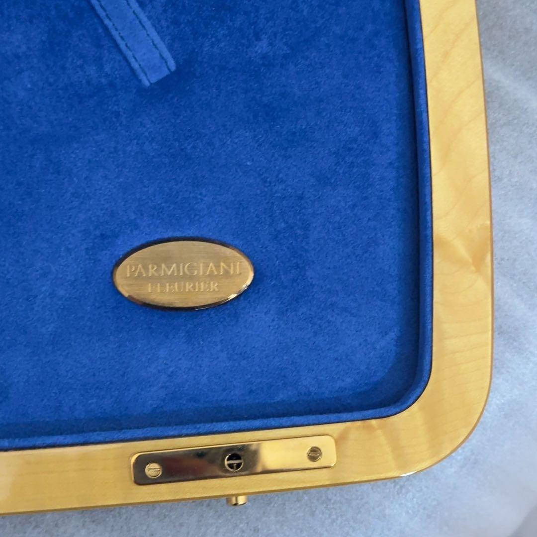 パルミジャーニフルリエ　時計ケース