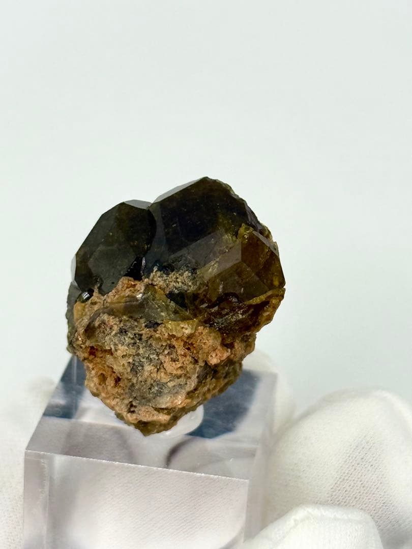 マリガーネット　灰礬柘榴石　灰鉄柘榴石　原石　鉱物標本　鉱石　ガーネット