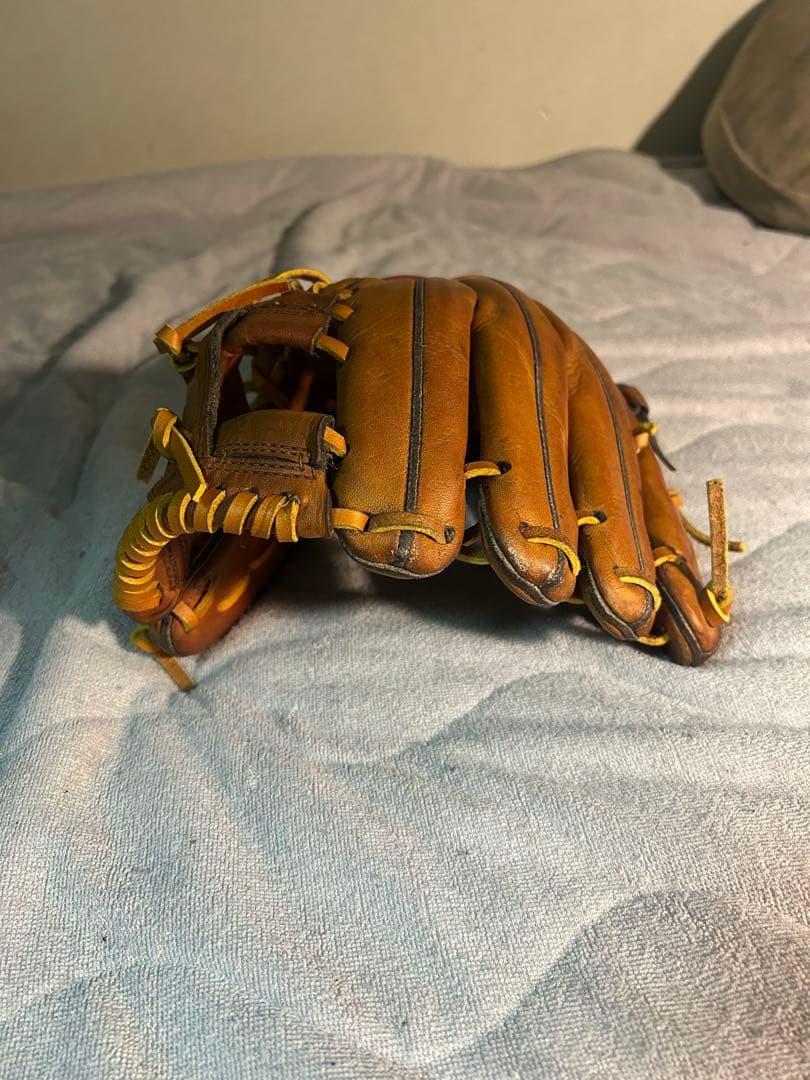 ATOMS 硬式グローブ　アトムズ　袋付き　ヒモ交換済み