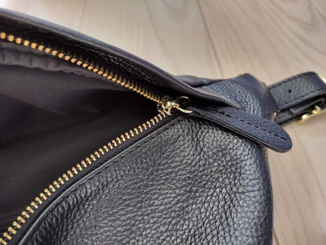 【AULENTTI/オウレンティ】レザーショルダーBAG