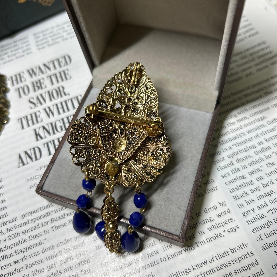 W.GERMANY西ドイツ製ヴィンテージブローチ 大きなぶら下がり ブルー