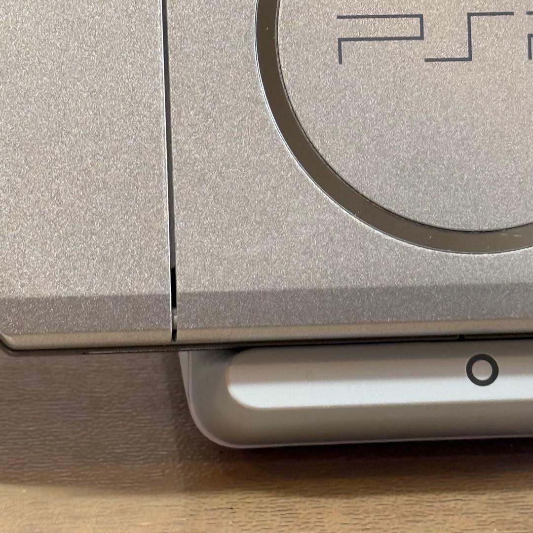 4-006【極美品】PSP-3000 ミスティック シルバー
