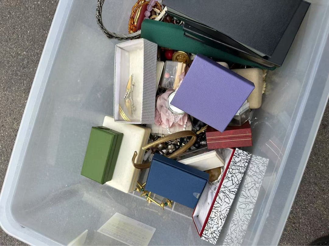 アクセサリー 4キロ　まとめ売り