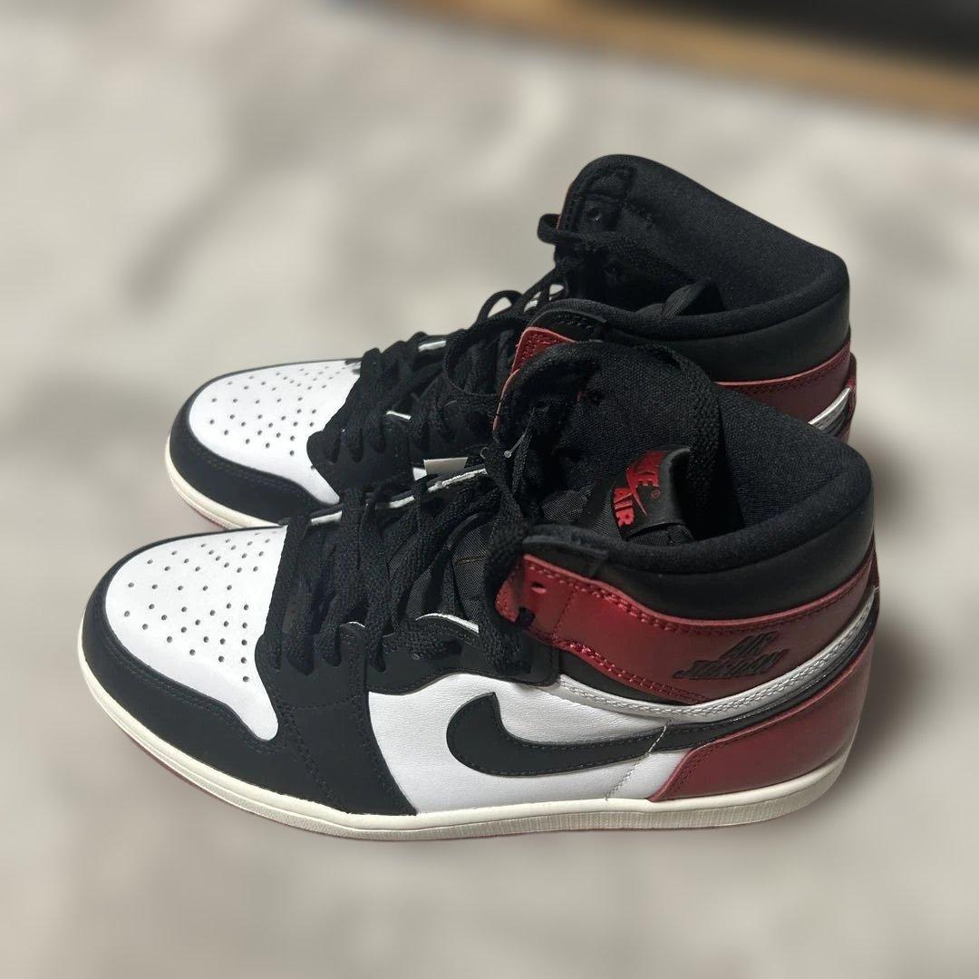 Air Jordan 1 Retro High ブラックトゥ