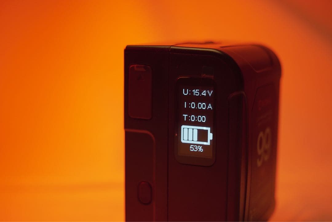 MOMAN 99 PRO Vマウントバッテリー