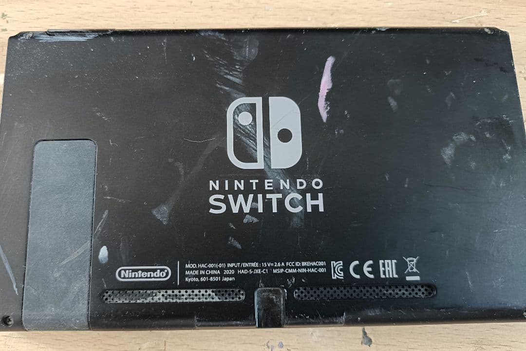 Nintendo switch本体+ドック(状態かなり悪め)
