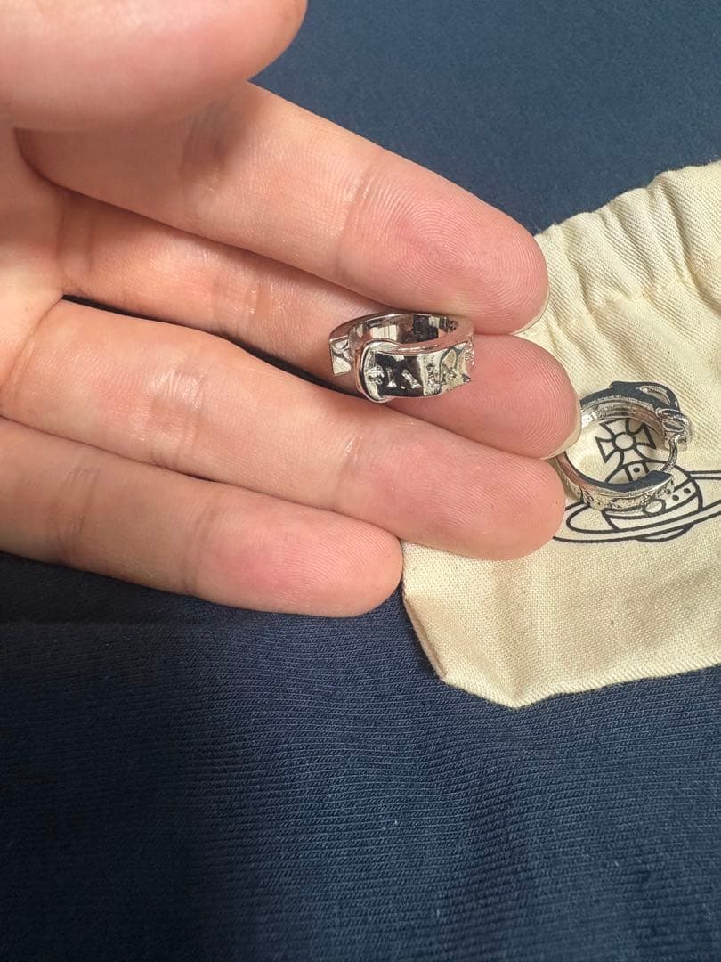 Vivienne Westwood シルバー フープピアス