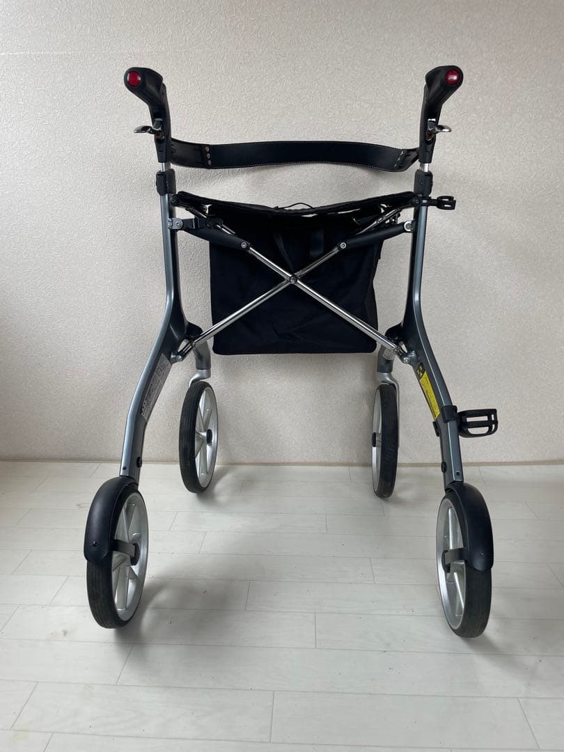 歩行車 : レッツフライ