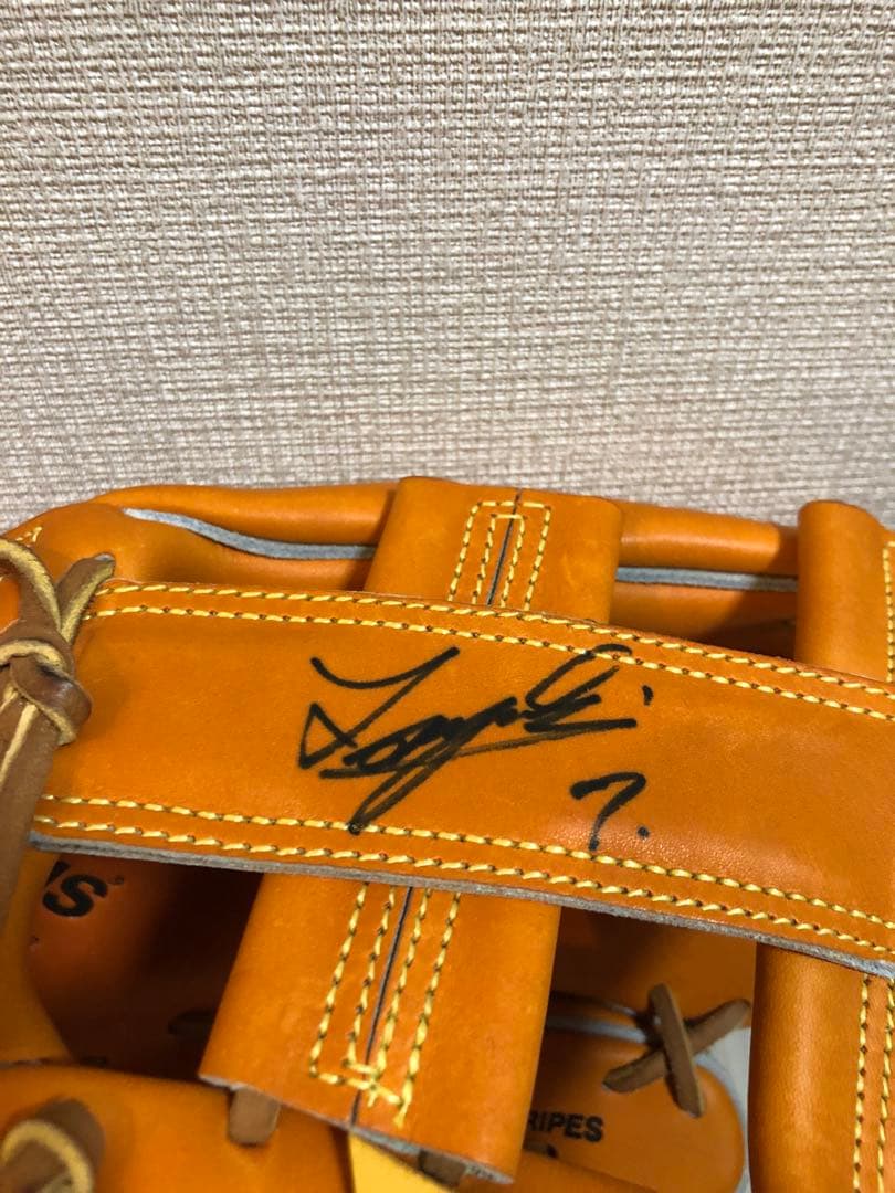 adidas Professional グローブ オレンジ 西岡剛サイン入り