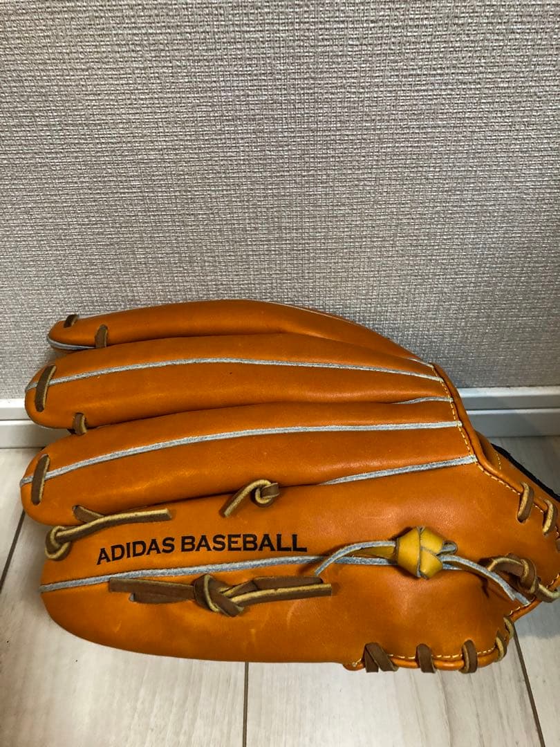 adidas Professional グローブ オレンジ 西岡剛サイン入り