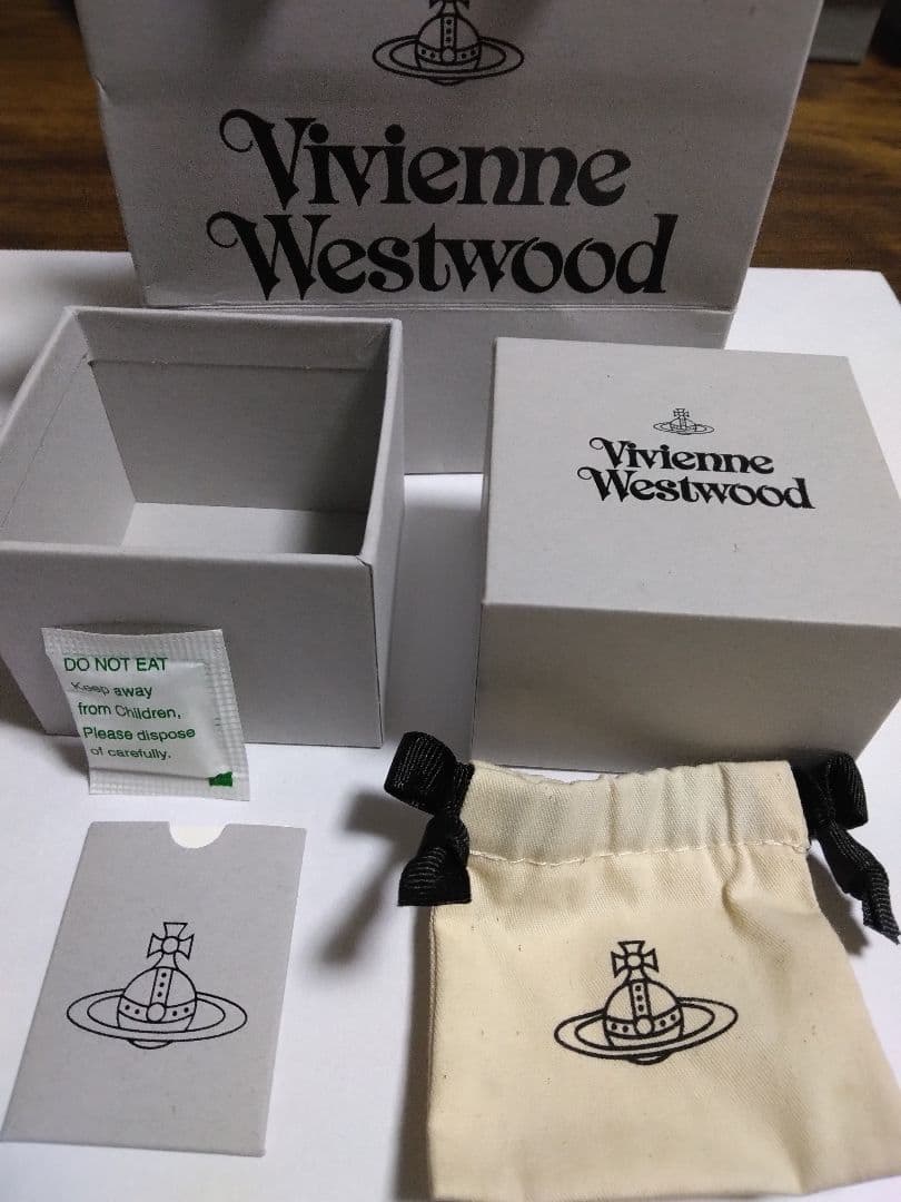 Vivienne Westwood ゴールドネックレス