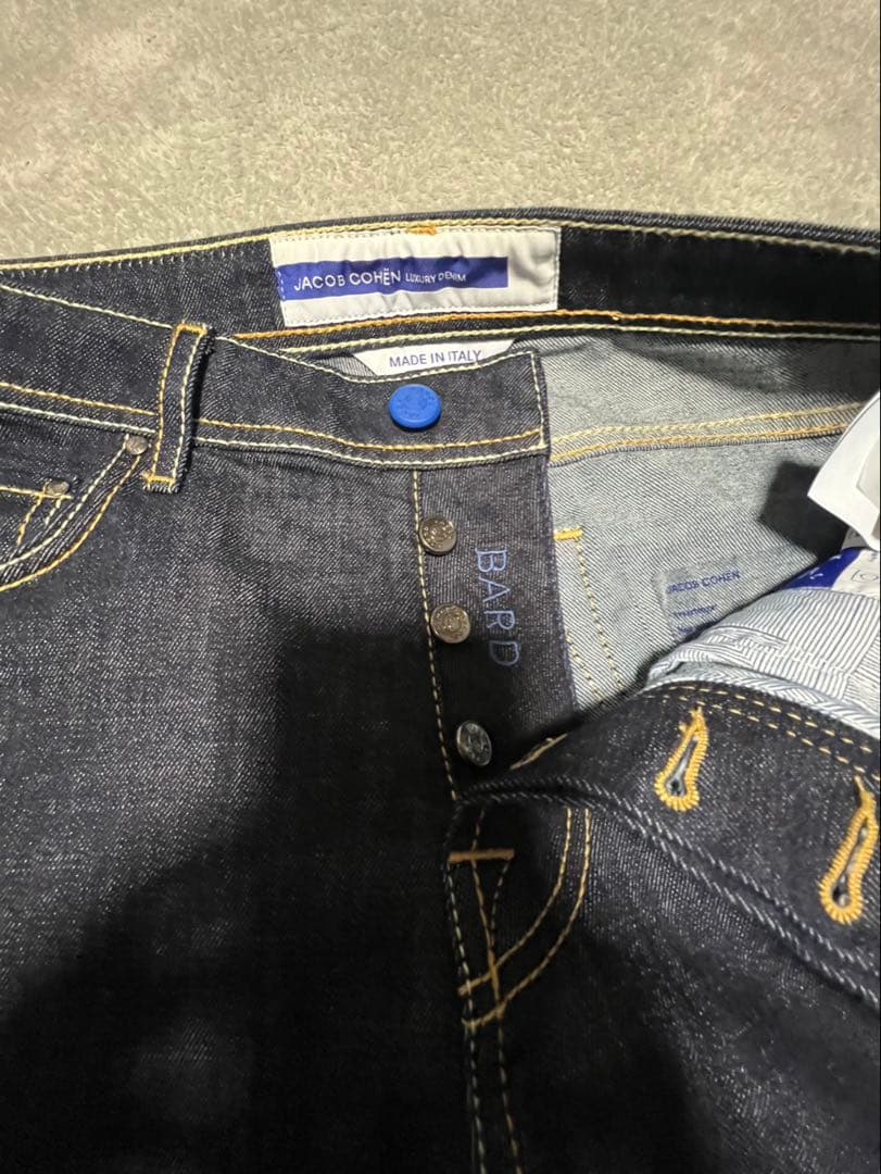 JACOB COHEN ダークブルー ストレートデニム