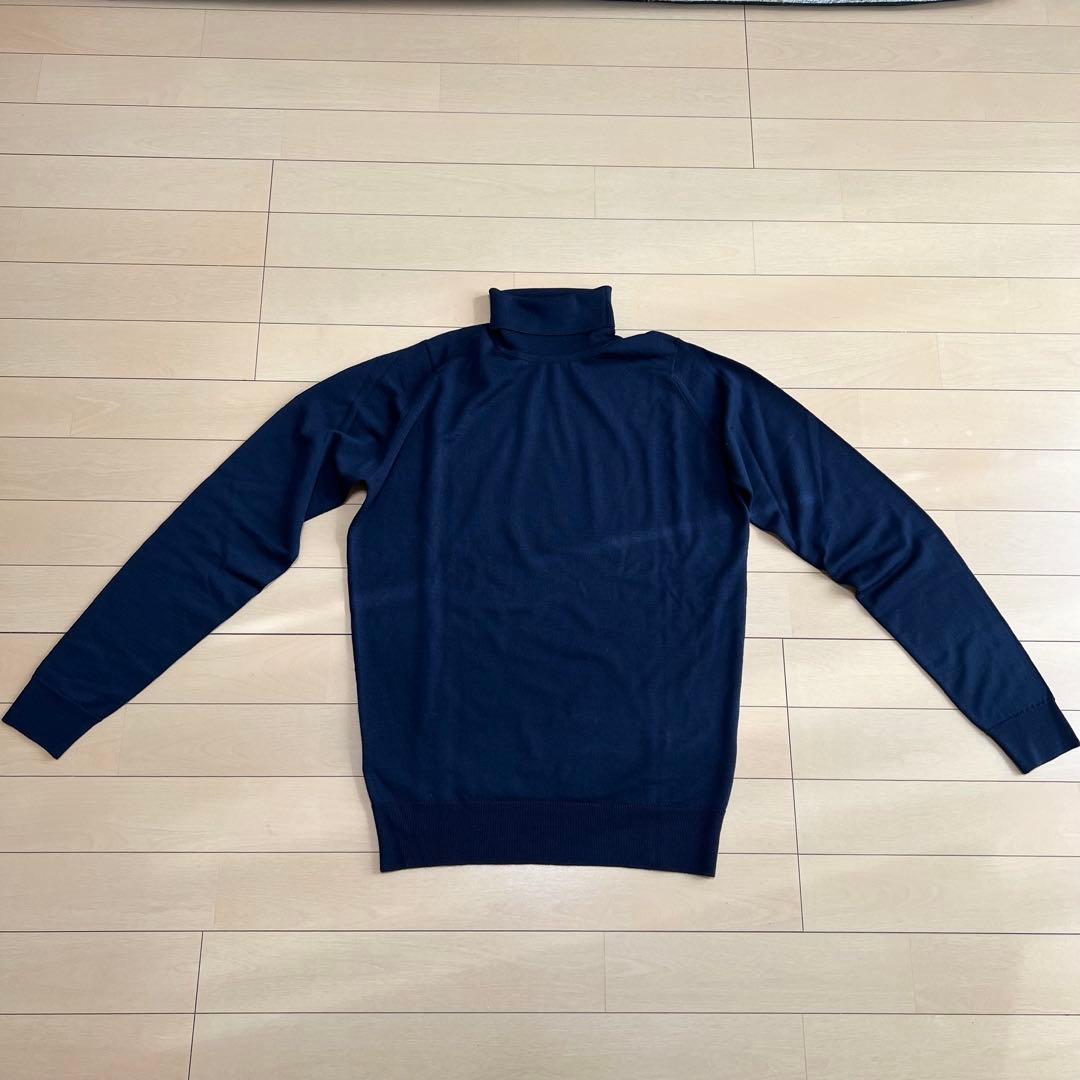 JOHN SMEDLEYタートルネックニット