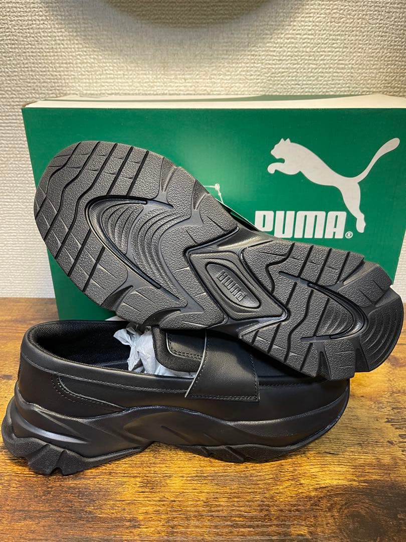 PUMA ブラック ローファー ストラップ付き