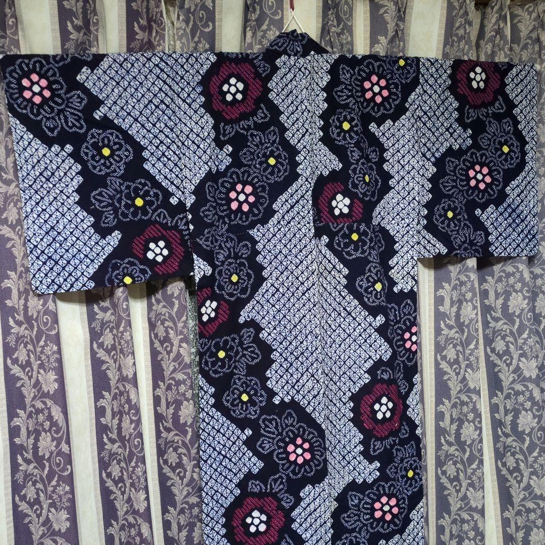 未使用に近　日本人の手縫い木綿　藍染　総絞り浴衣です。