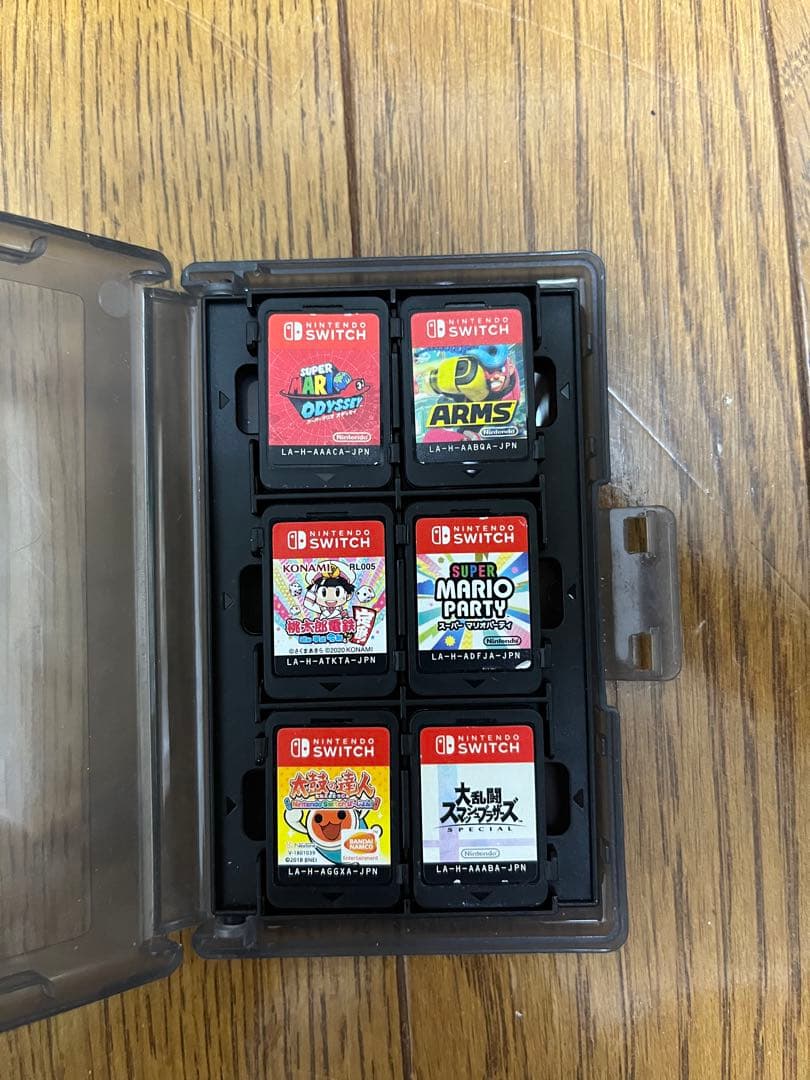 ニンテンドーSwitchのソフト6個まとめ売り 動作確認済み・収納ケース付き