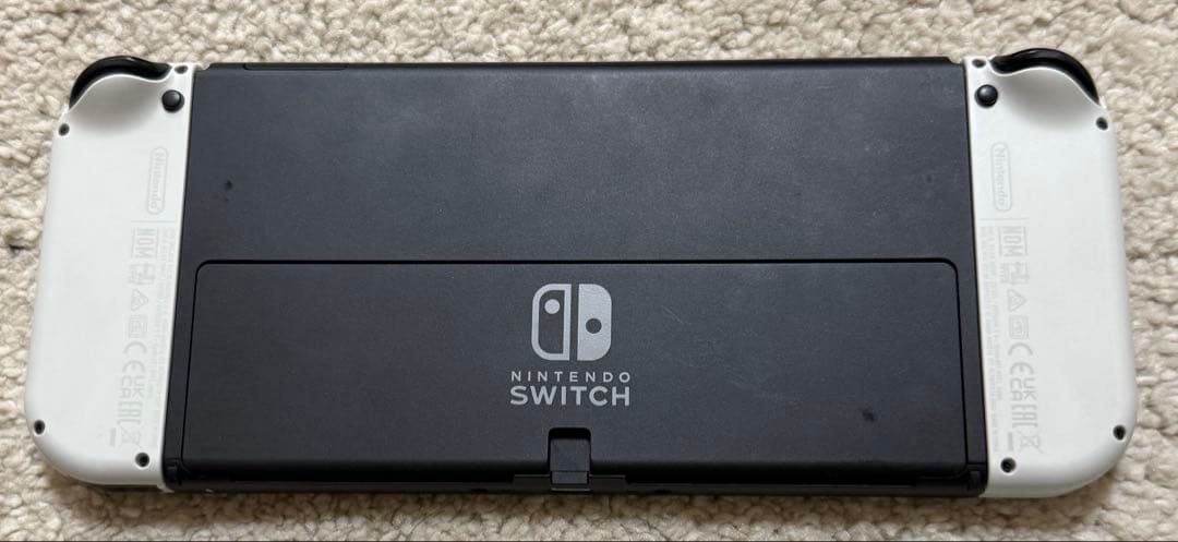 任天堂 Nintendo Switch 本体有機ELモデル ホワイト　ケース付