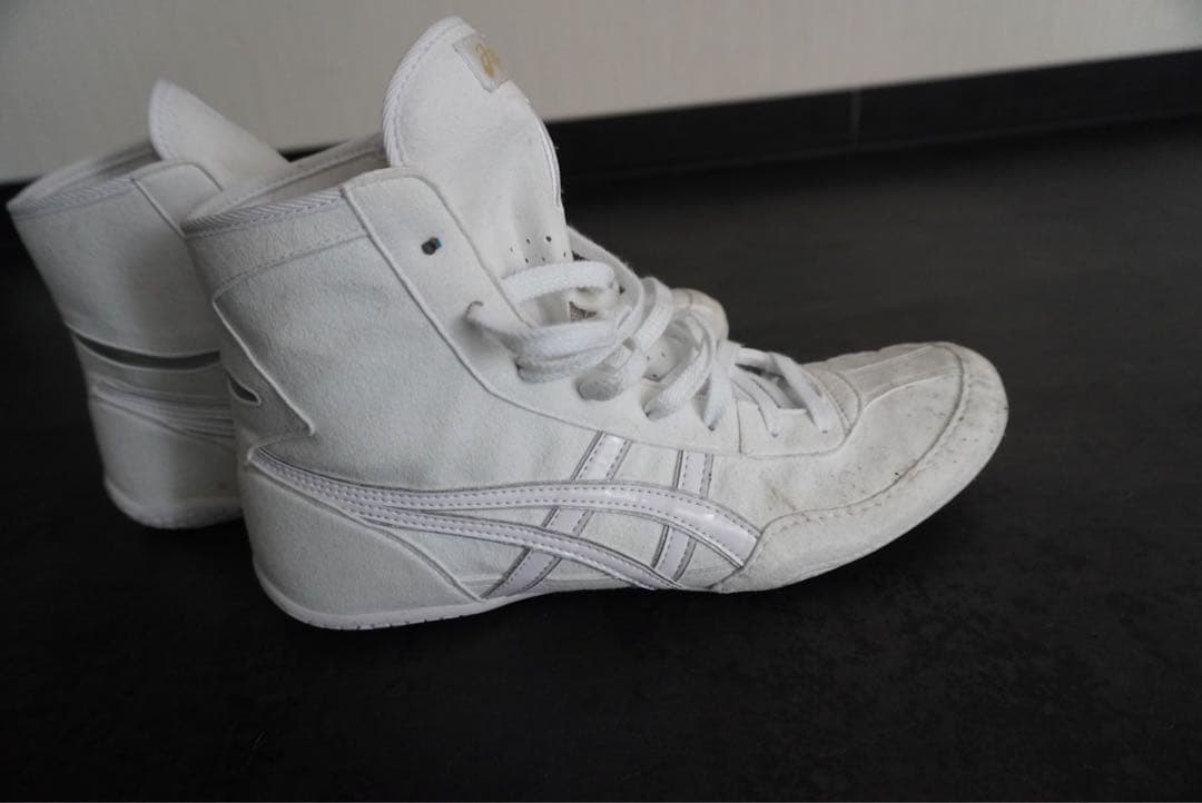 ボクシング用ホワイトハイカットシューズ