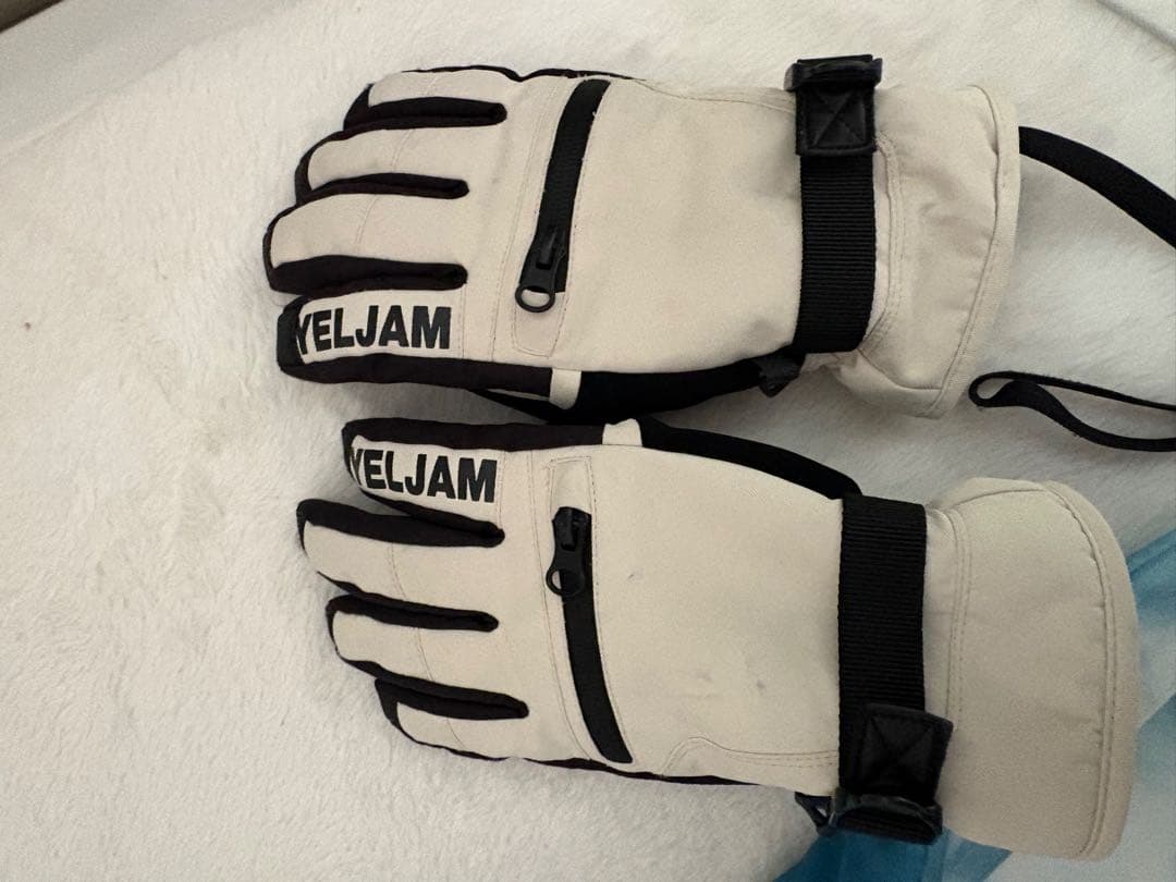 スノーボードウェアセット（ジャケット・パンツ・グローブ）レディース