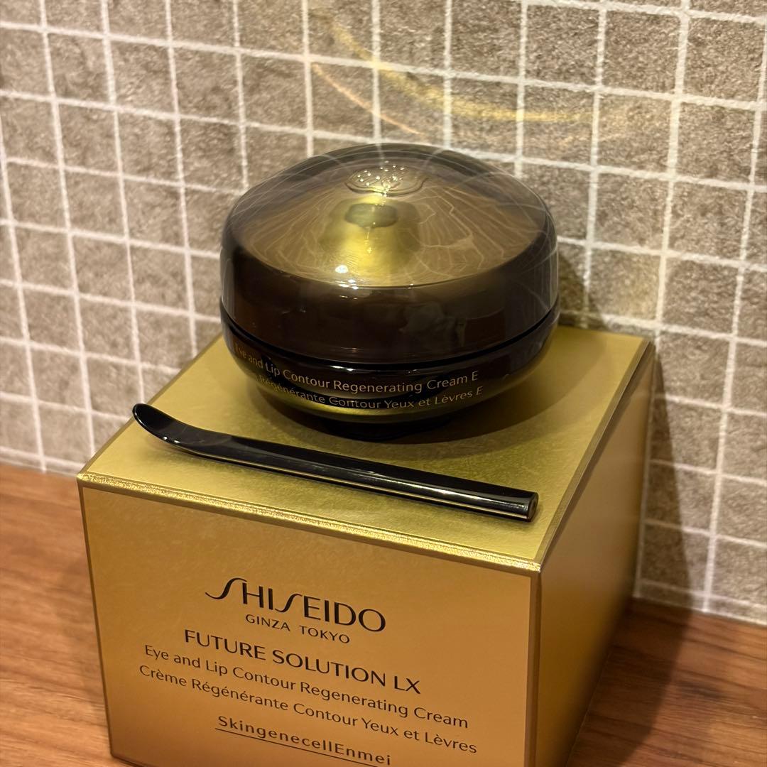 フューチャーソリューションLXアイアンドリップコントアRクリームe