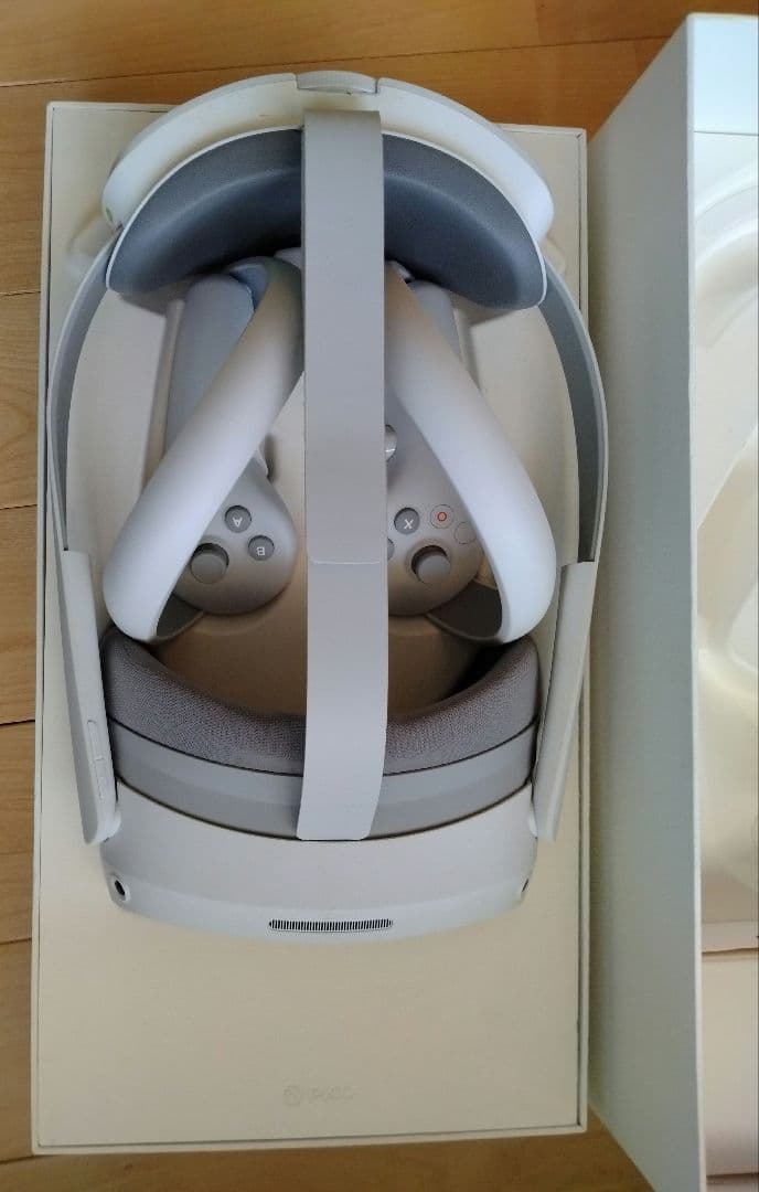 PICO 4 VRヘッドセット（コントローラー付き・グレー）128GB