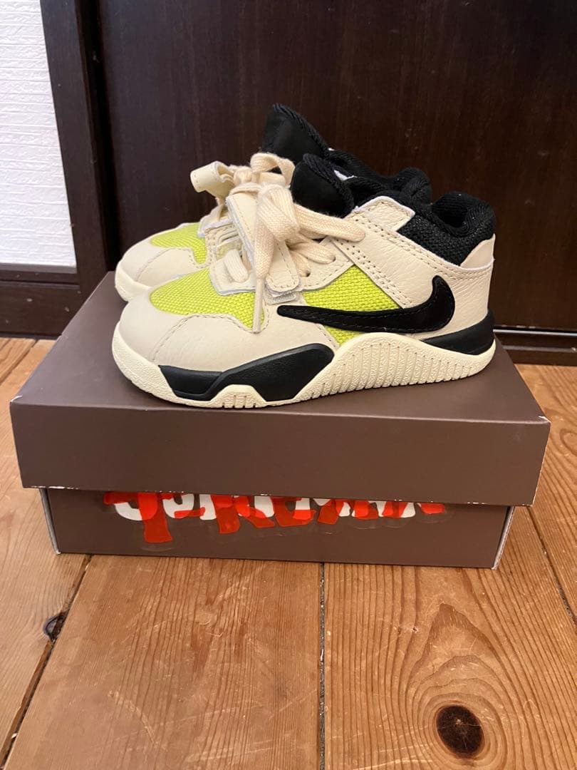 スニーカー Travis Scott Nike Jumpman Jack Bright