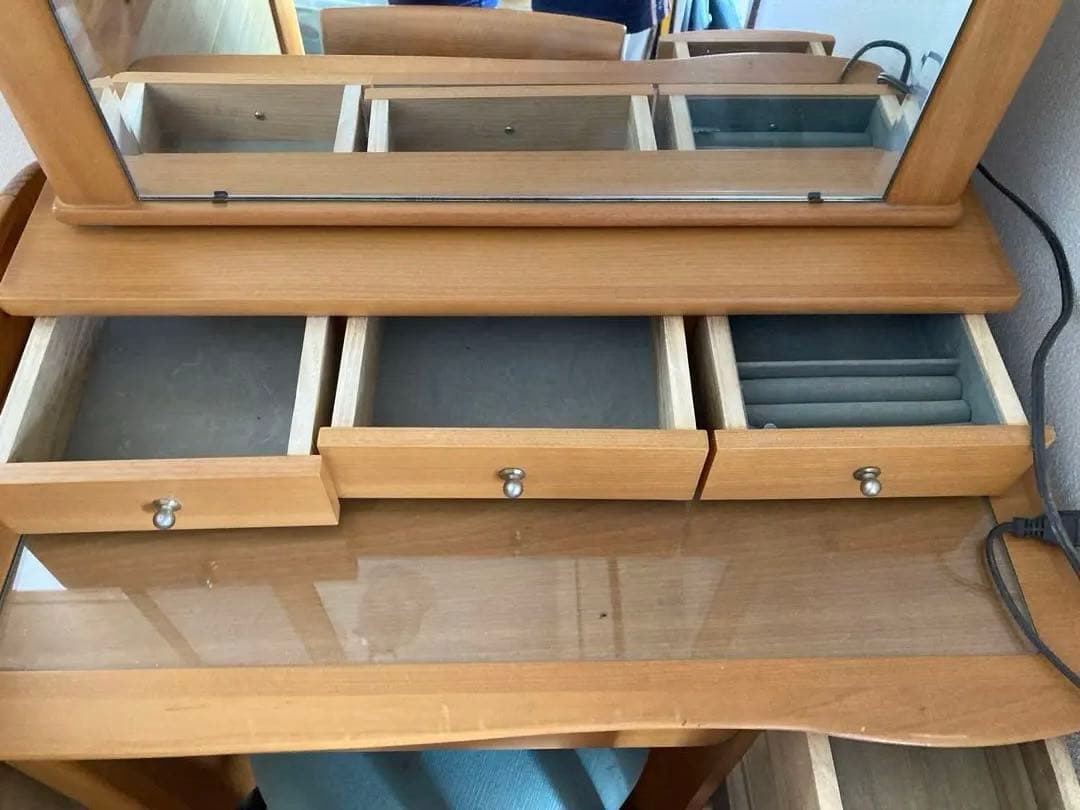 ちこ木製ドレッサー・鏡台・椅子付き