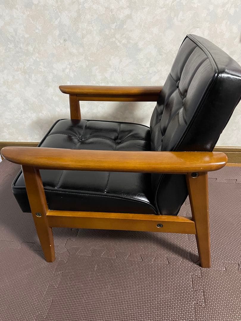 カリモク60 Kチェアミニ　子供用 1人掛けソファ 黒