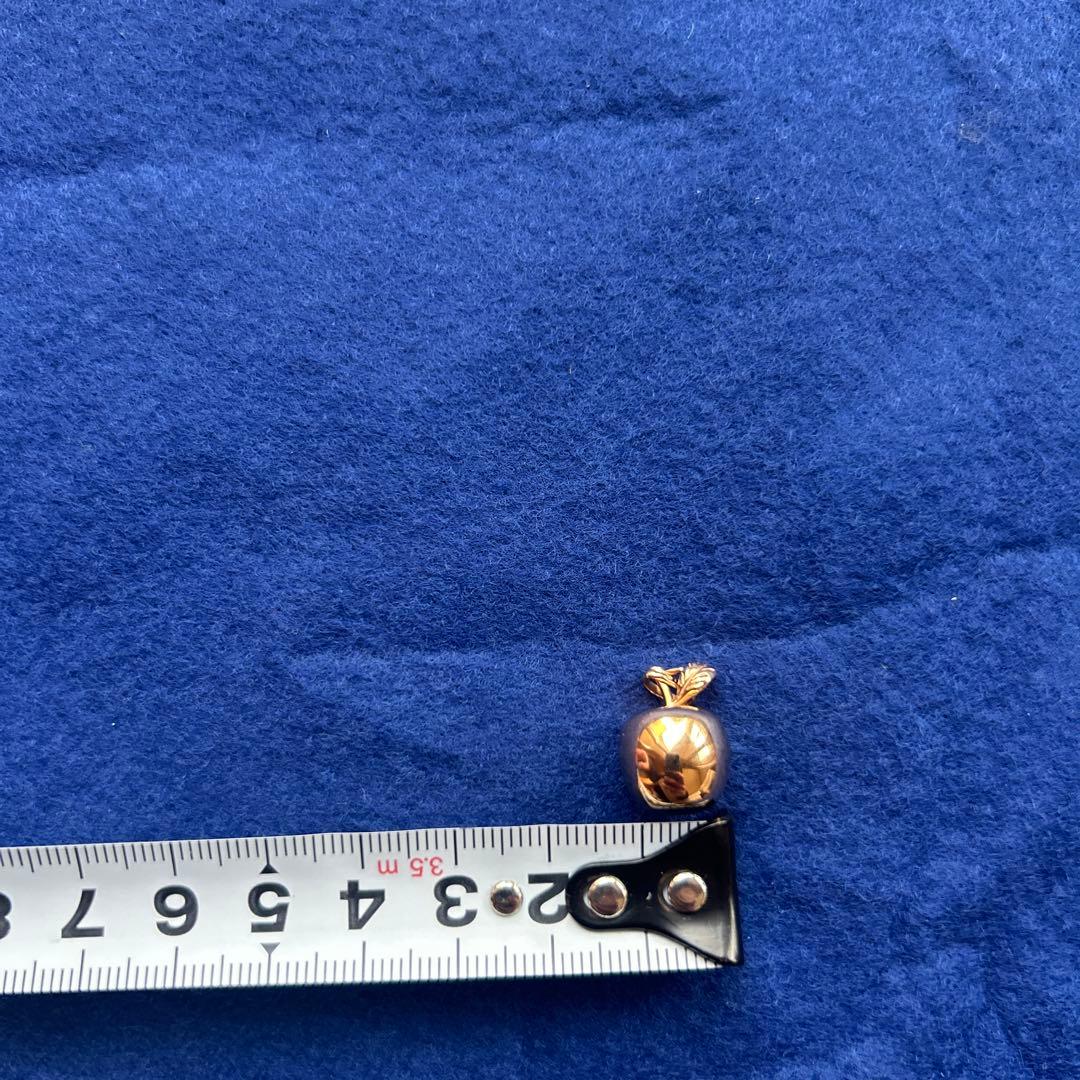 来週より値上げします　人気　ウノアエレ　18金　りんごチャーム　ペンダントヘッド