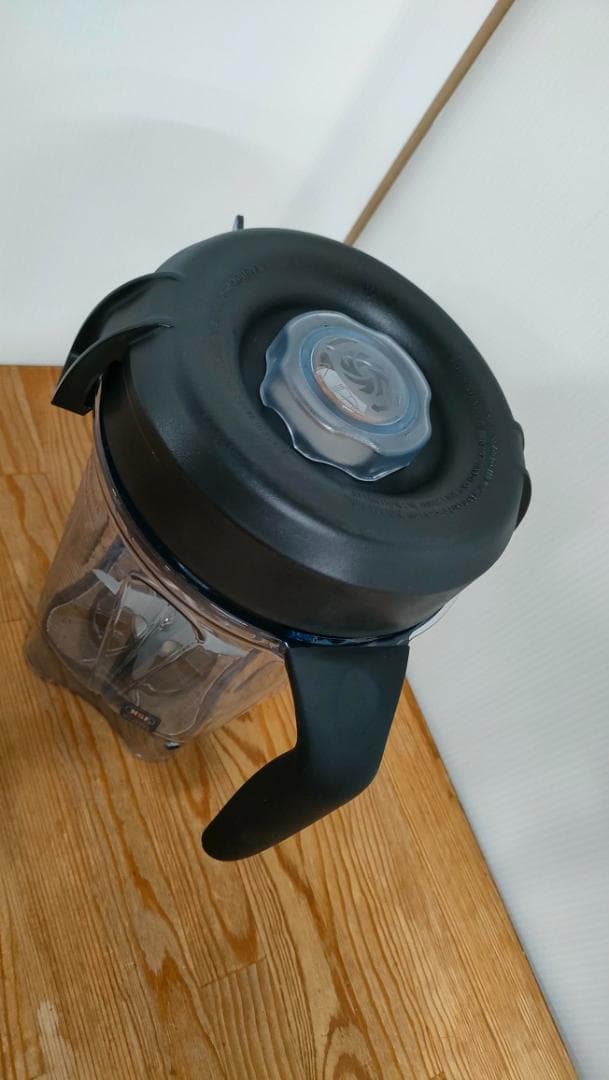 【未使用に近い】バイタミックスE520　ホワイト　保証書つき　1607