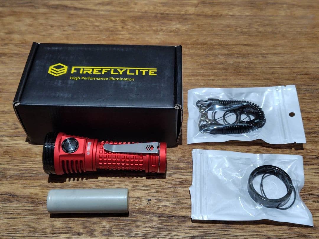 ライト・ランタン Fireflies e04 surge sft42r 7500lm 520m