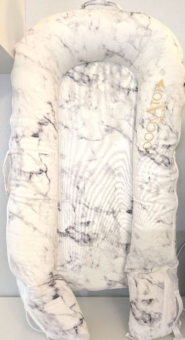 ドッカトット dockatot deluxe+ マーブル色　ベビーベッド