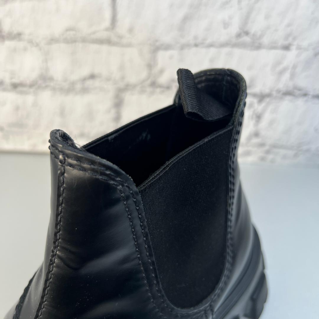 【最終処分SALE】PRADA プラダ チェルシーブーツ ブラック A-9198