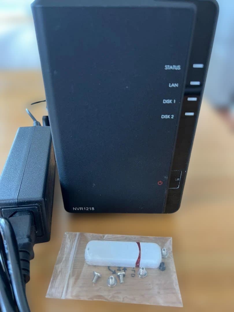 Synology NVR1218 (USBトングル付)