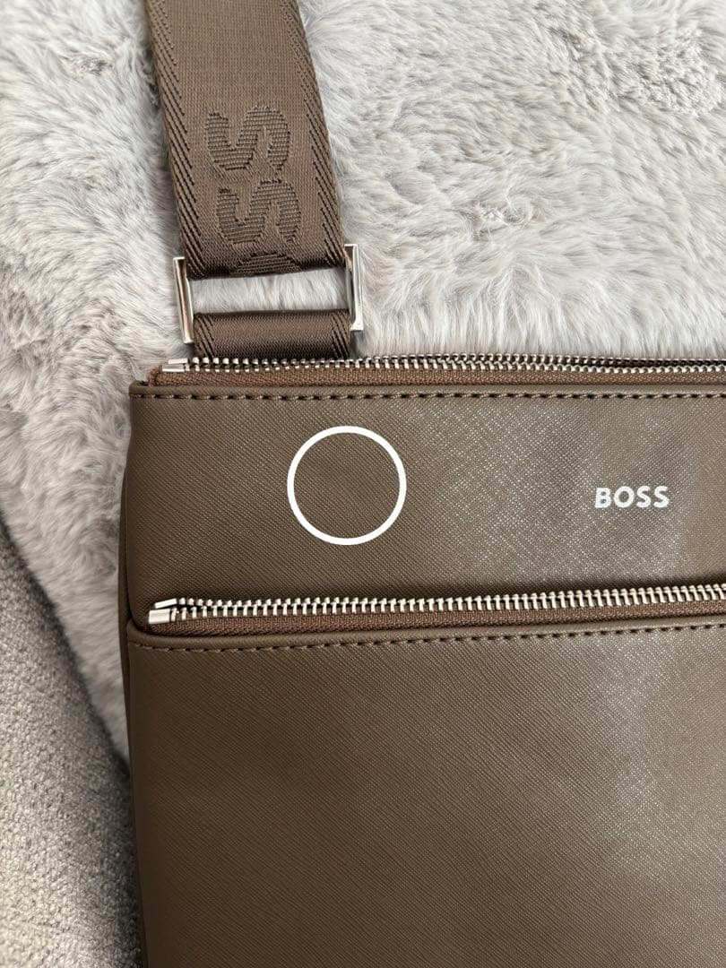 BOSS ブラック ショルダーバッグ