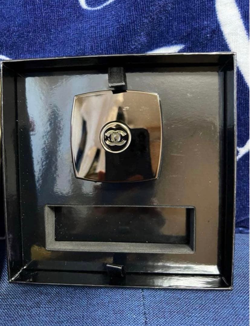 ♥ シャネル サブリマージュ ヴォワヤージュ ラ クレーム ラ ブリューム