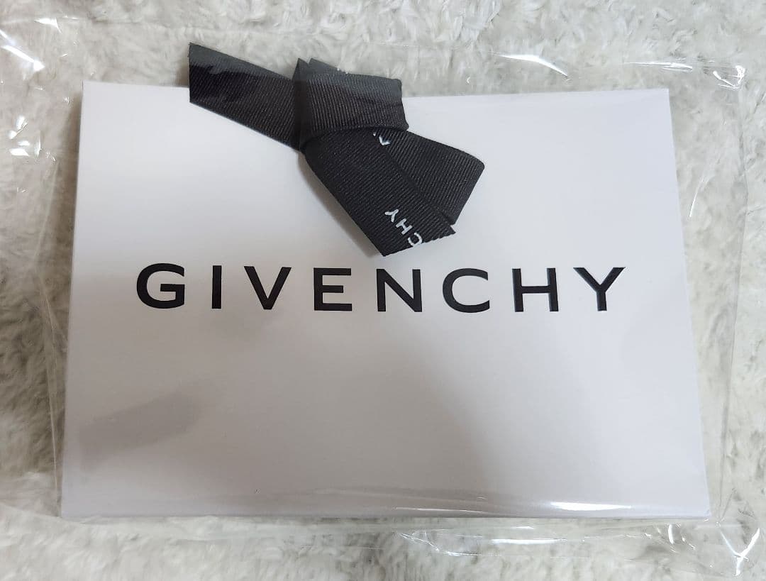 Straykids ヒョンジン12点 GIVENCHYサイン刻印入りミニパウダー
