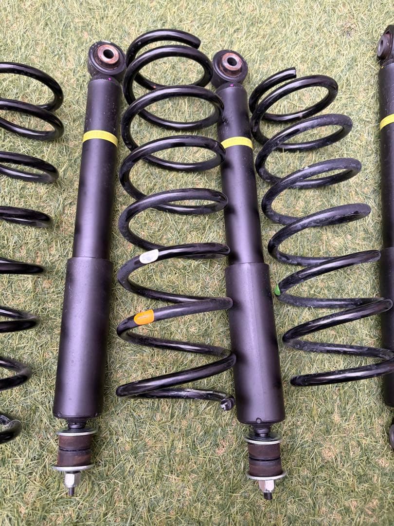 JB64-4型　純正　新車外し　サスペンション前後