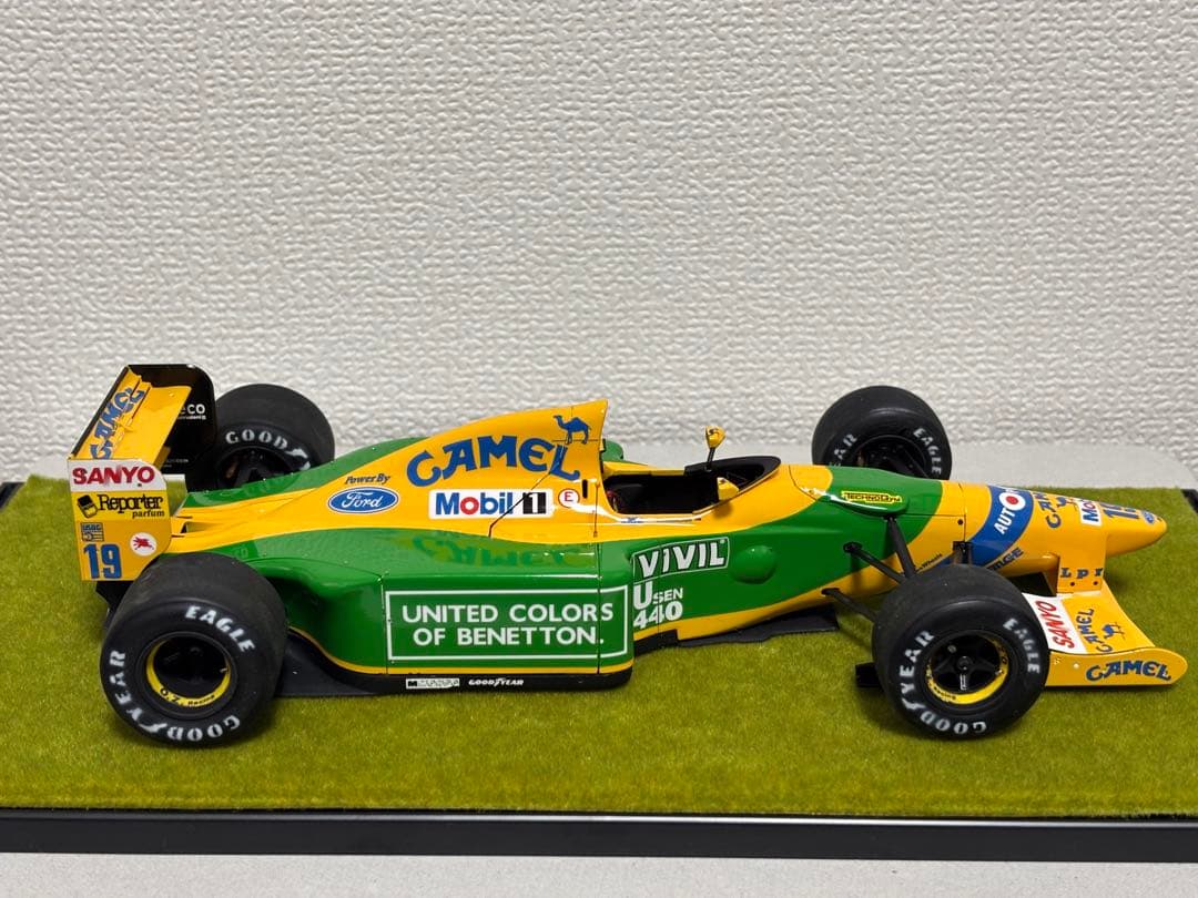 タミヤ 1/20ベネトンB192 Mシューマッハ完成品