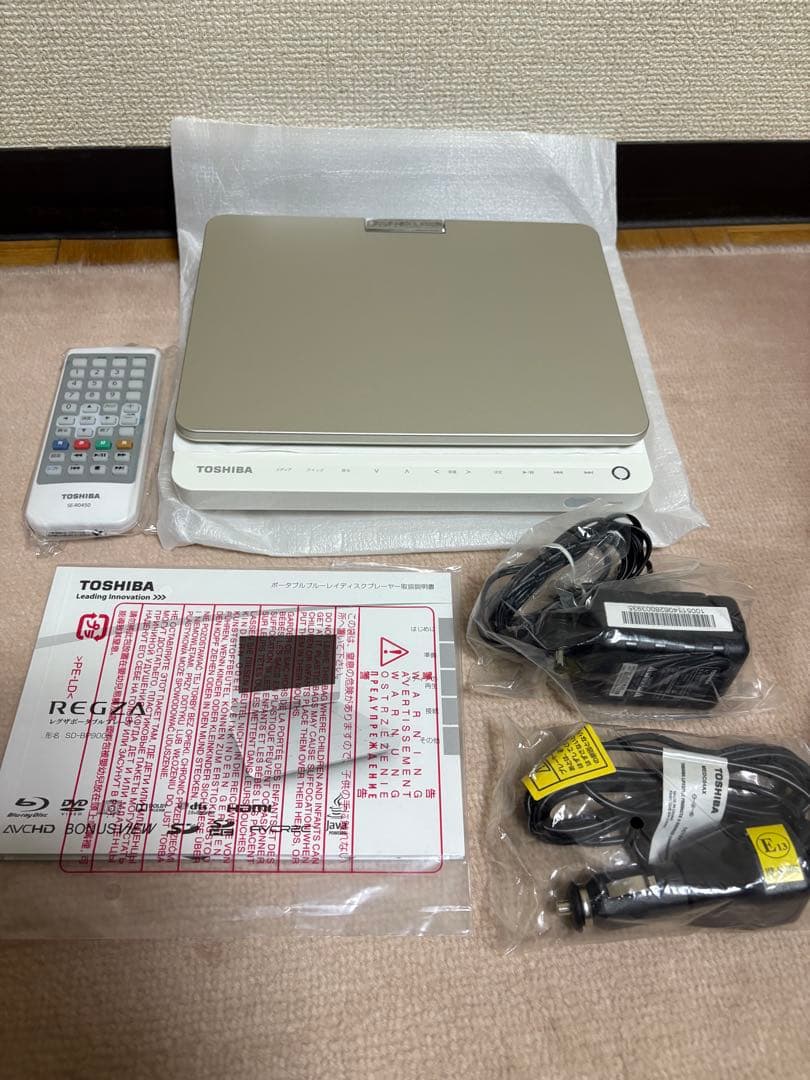 美品TOSHIBAポータブルBlu-ray DVDプレーヤー　SD-BP900S