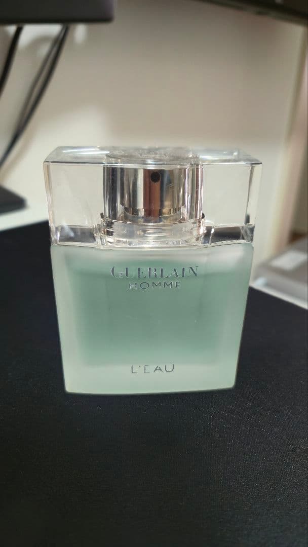 ゲラン オム ローGuerlain L'Eau 男性用香水