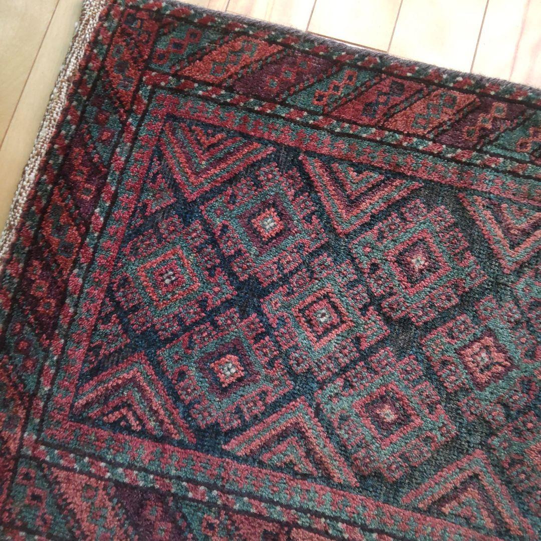 タイマニバルーチ　小さなラグ