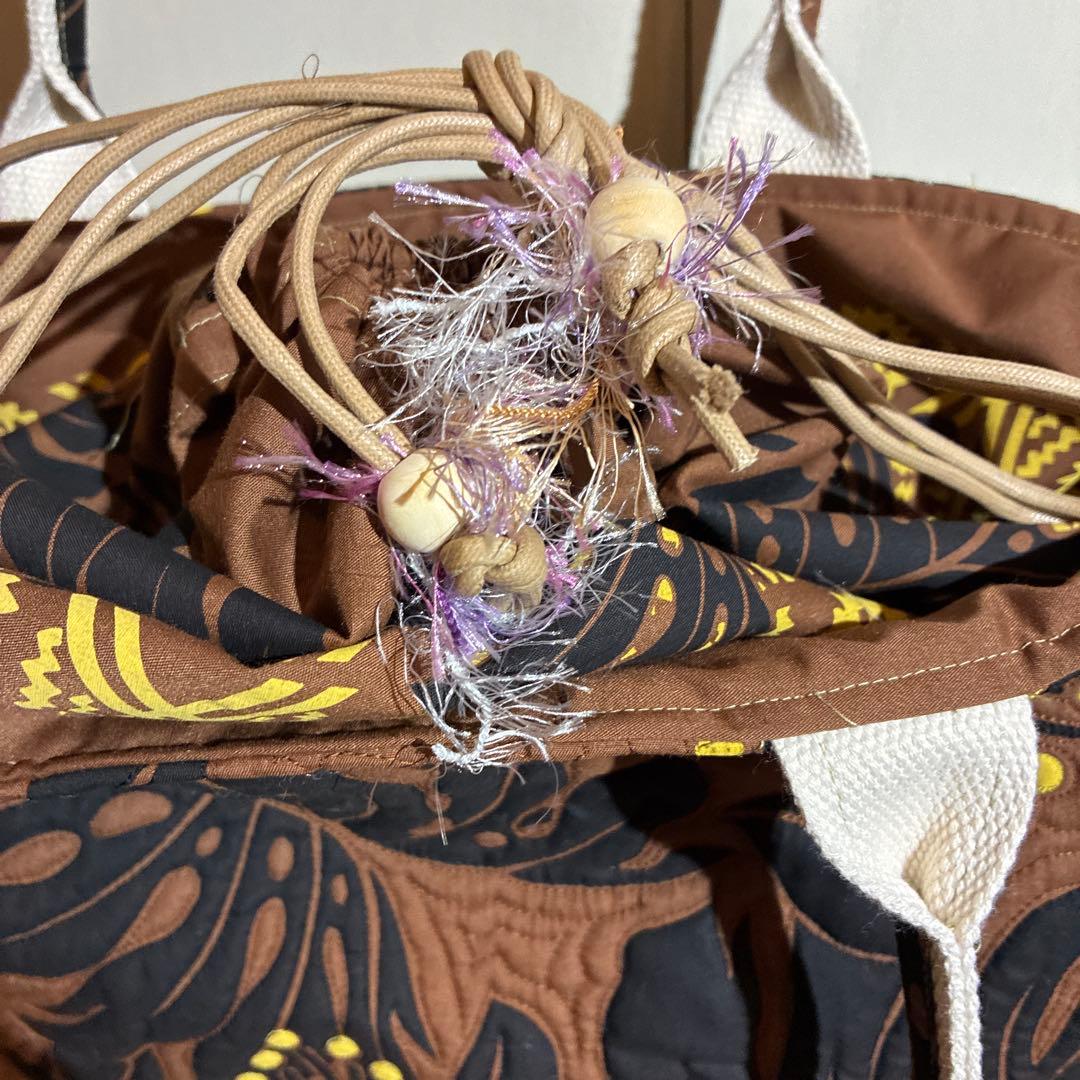 ハワイアン　ミシンキルト　トートバッグ　　大きめ