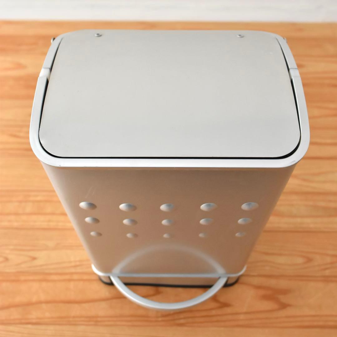 ギリシャ　アルミニウム　Mast ダストボックス