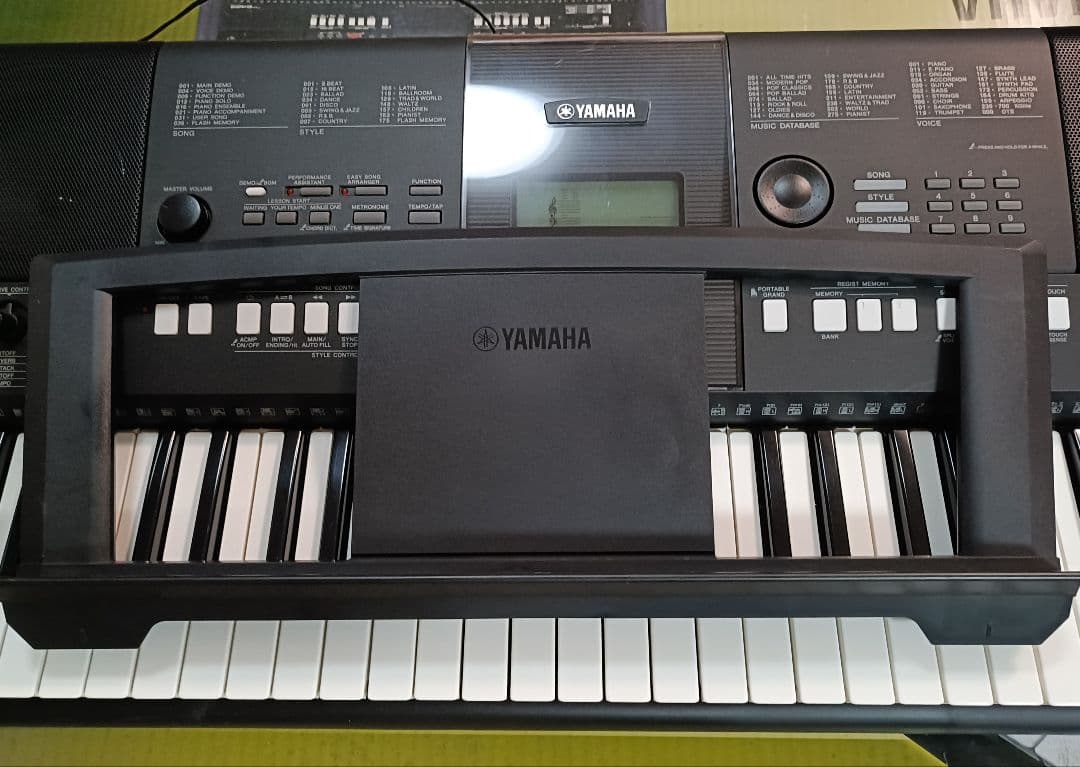 Yamaha PSR-E423 ポータブルキーボード 61鍵盤 黒 ジャンク