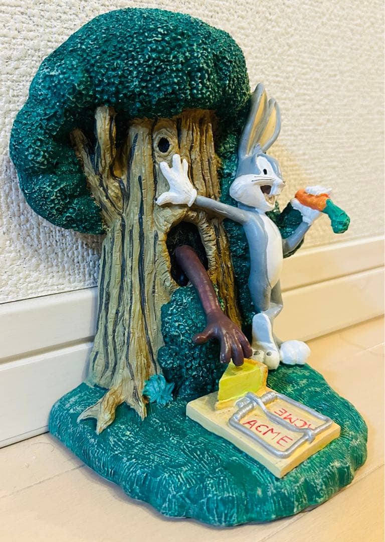 【LOONEY TUNES】ルーニー・テューンズ　バックスバニーブックスタンド