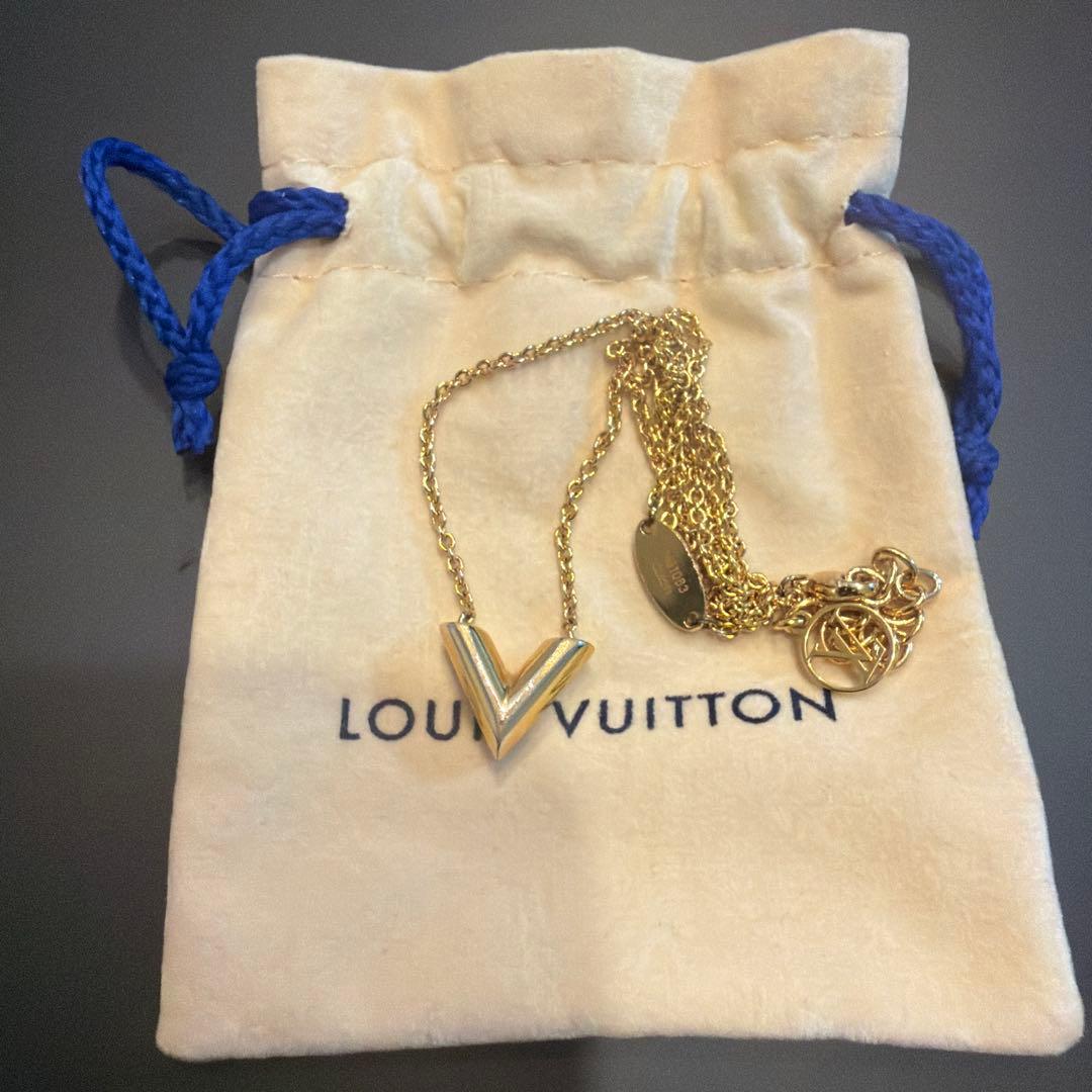 ルイヴィトン　ネックレス　LV エセンシャルV